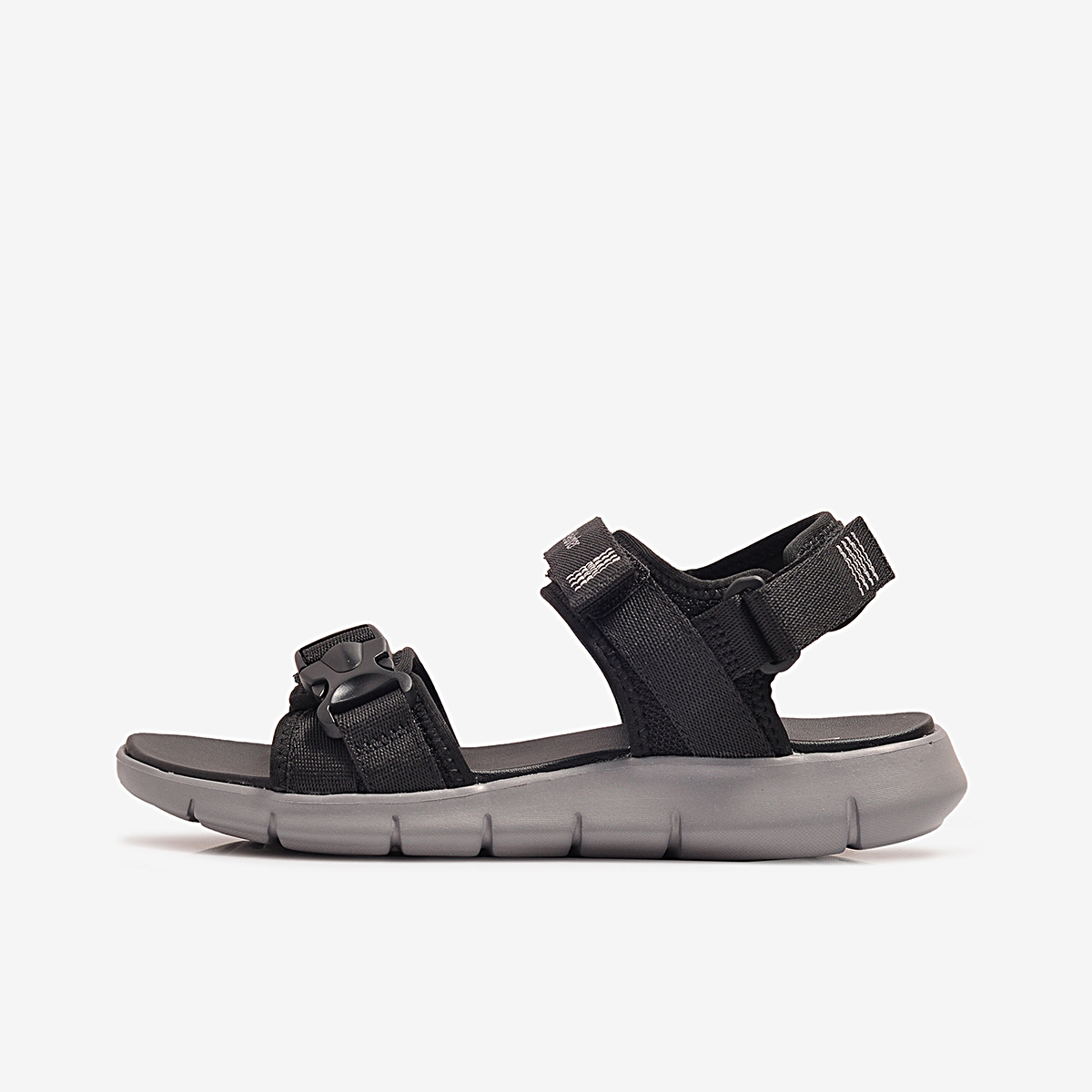 Sandal thể thao đế Eva phun Nữ Biti's Hunter HEW001001DEN (Đen)