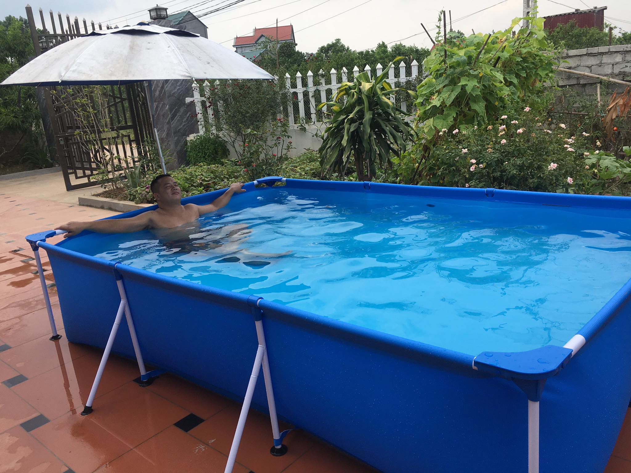 Bể bơi khung kim loại 3m x 2m x 66cm mã 56404 dành cho bé