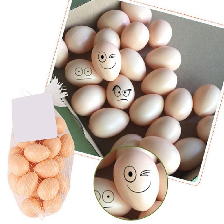 Gà Đẻ Trứng Giả Bằng Nhựa Trang Trí