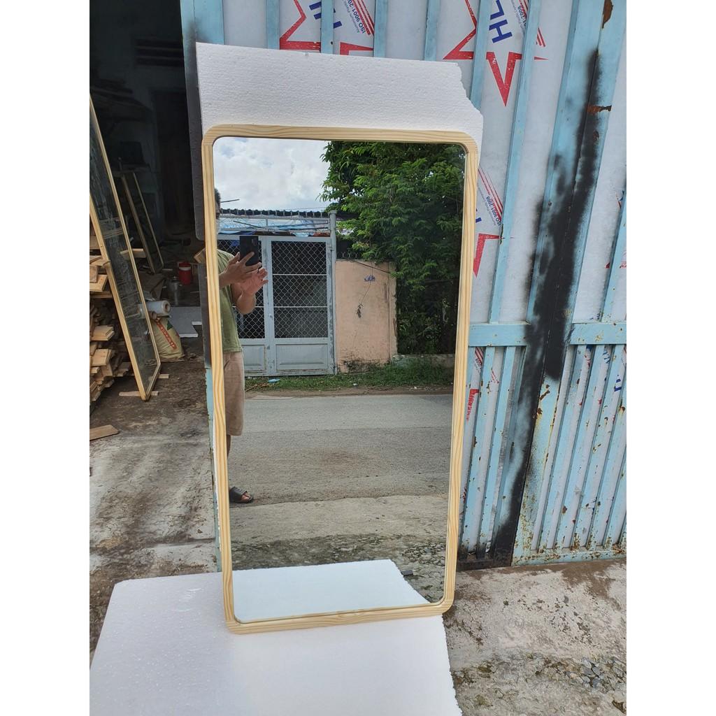 gương soi toàn thân nịnh dáng khung gỗ bo góc kích thước 60x120cm