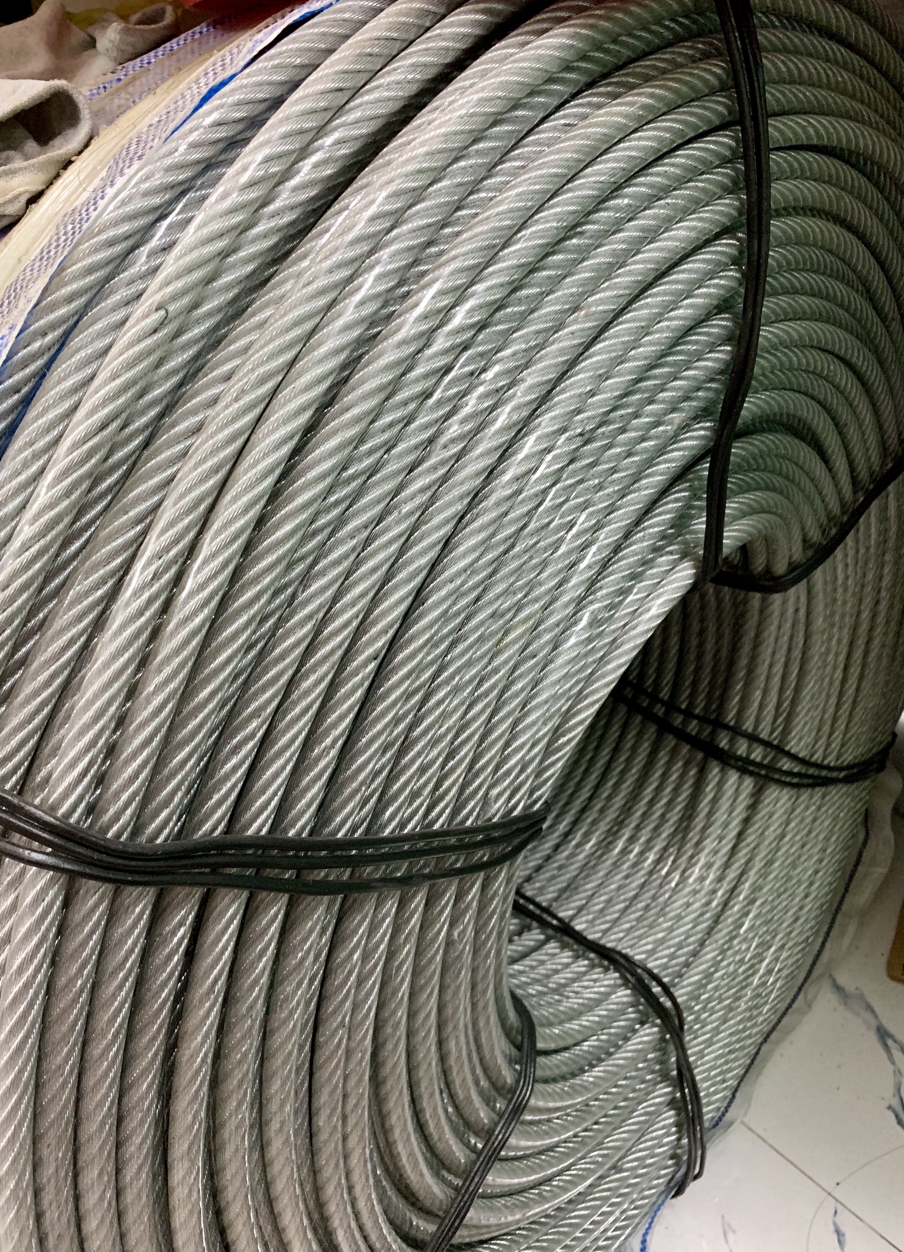 Cáp Bọc Nhựa