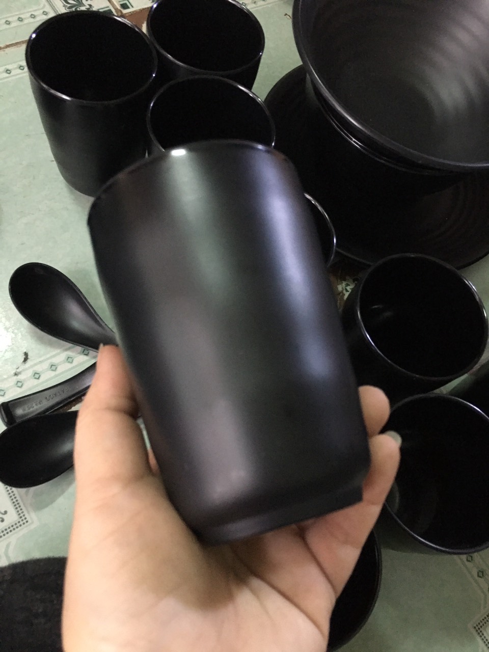 Ly(cốc) uống nước nhựa Melamine nhám đen Size 7.7 x 11.0 cm-330ml