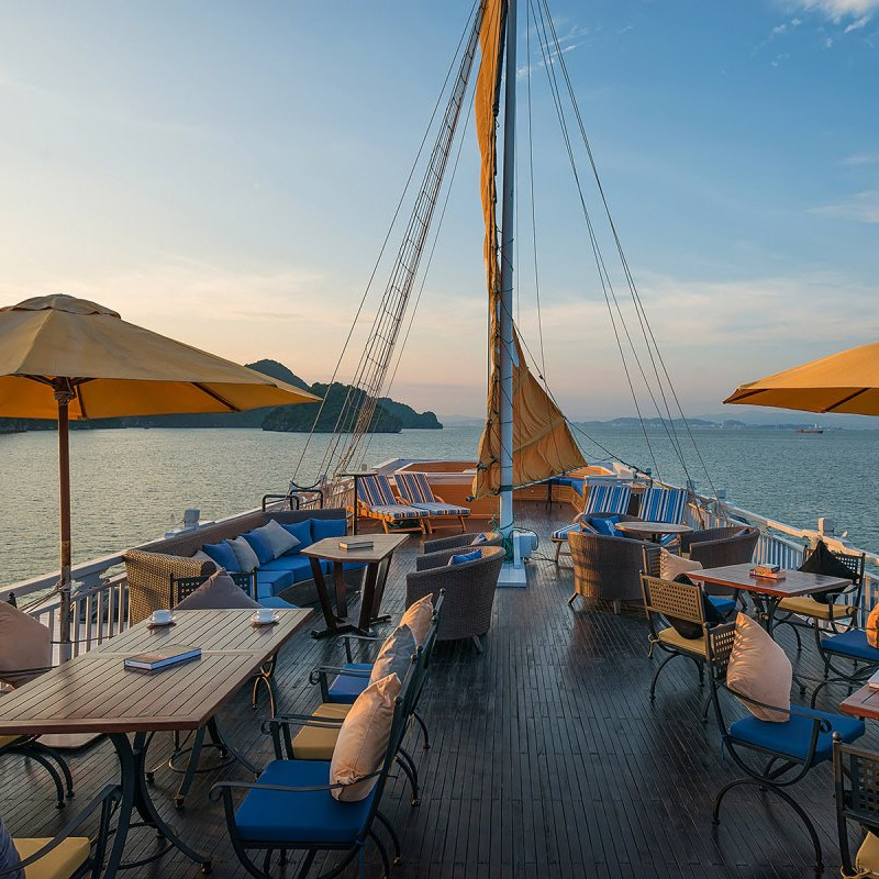 Du Thuyền 5 Sao Paradise Sails, Hạng Phòng Deluxe Balcony