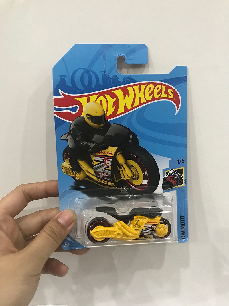 Đồ Chơi Xe HotWheels cơ bản C4982 - Giao hàng ngẫu nhiên