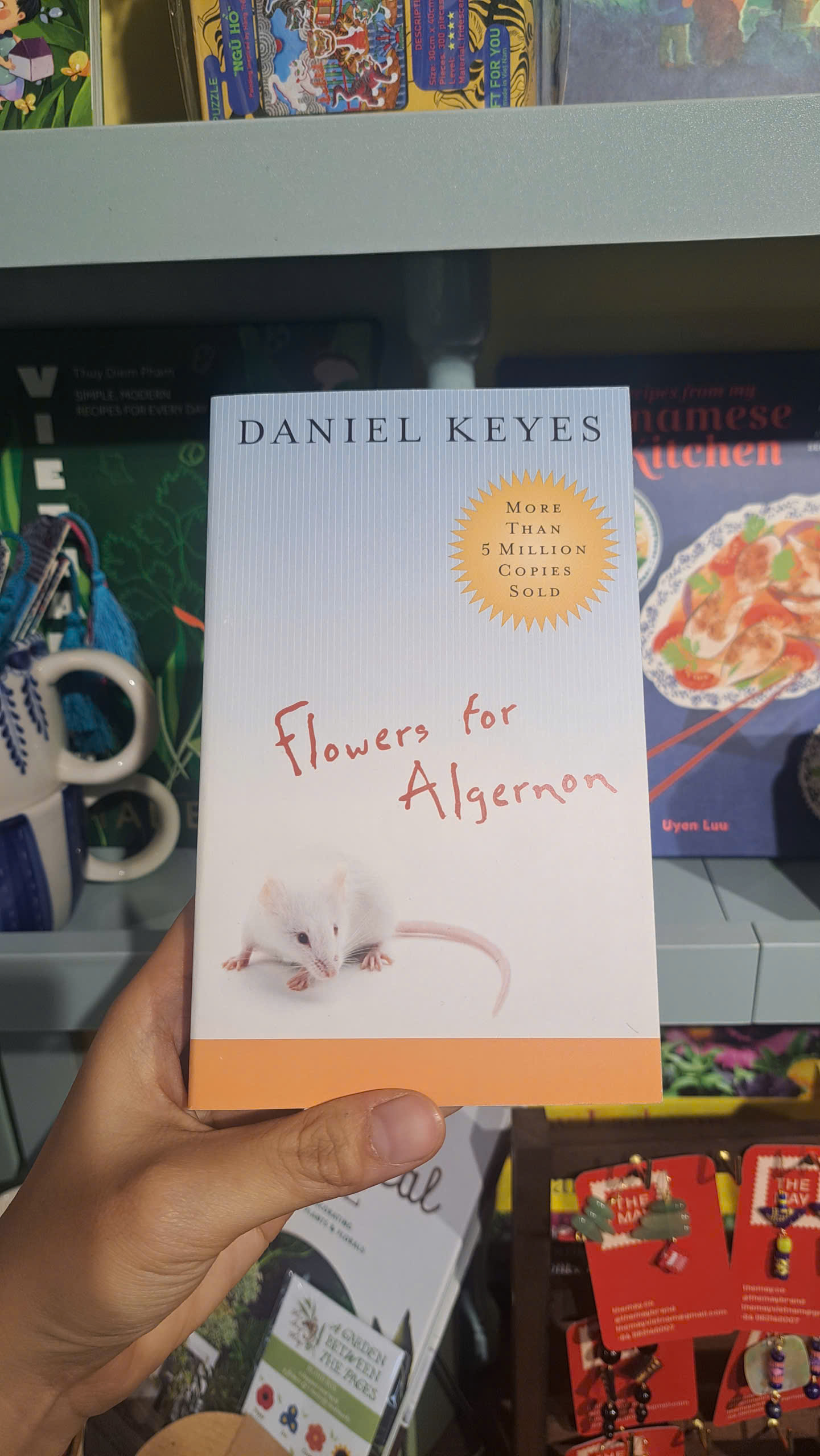 Sách - The Flowers for Algernon by Daniel Keyes | Science Fiction / Classics / Ngoại văn khổ nhỏ