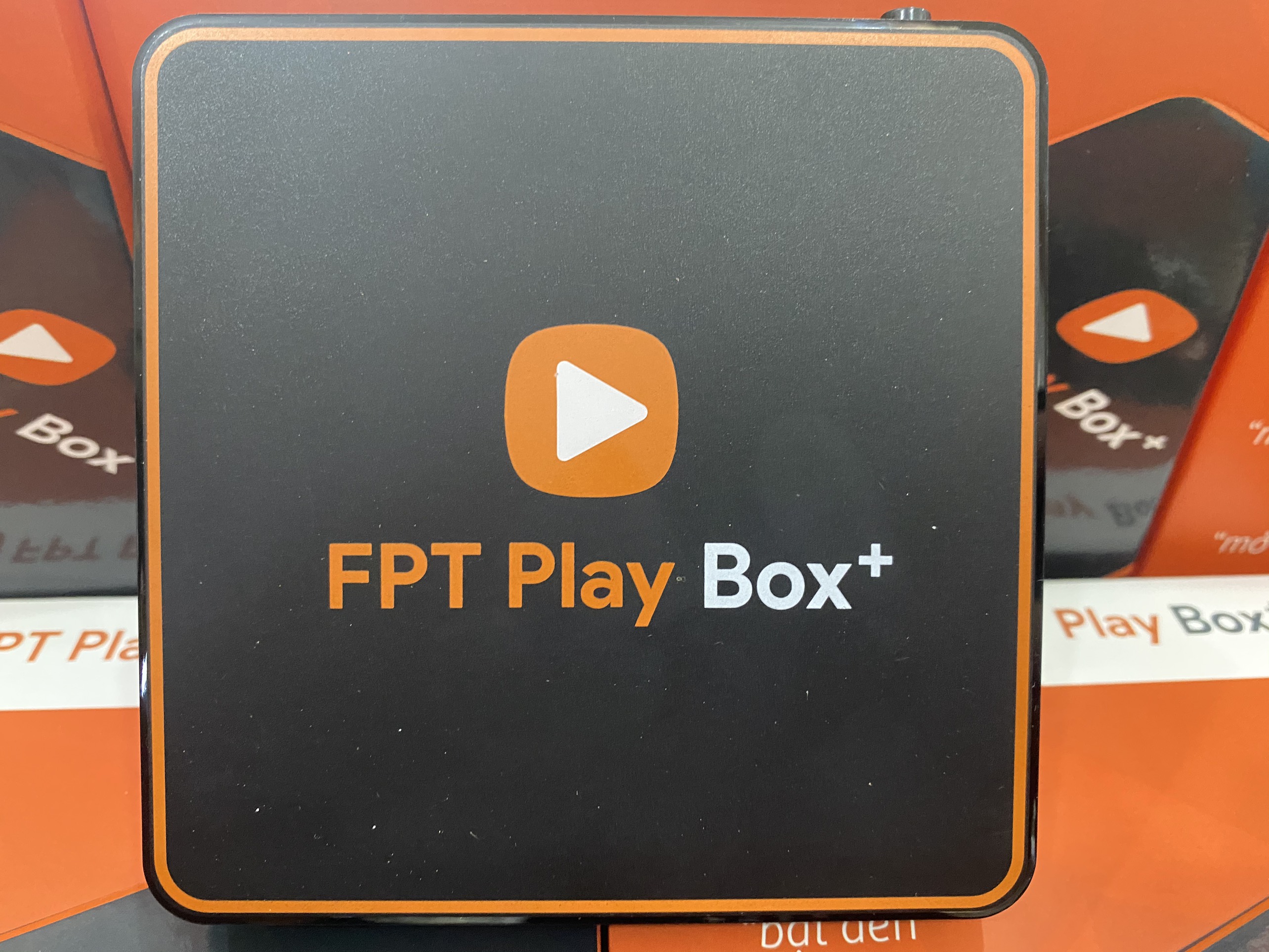 FPT PLAY BOX+ (T550) - New 2021 - Khuyến Mãi Đèn Ngủ Cảm Ứng FPT - Hàng Chính Hãng