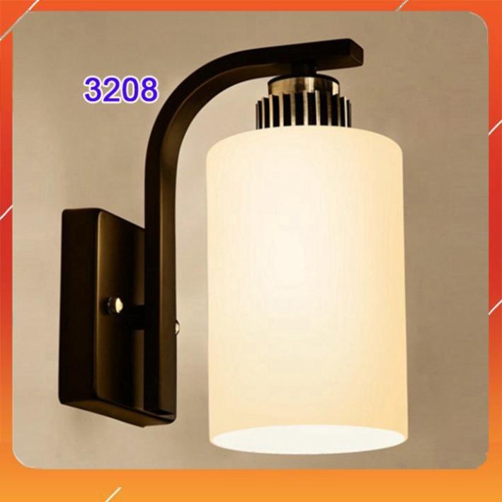 Đèn tường phong cách Bắc Âu thân tối màu chao thủy tinh trắng Tg3208
