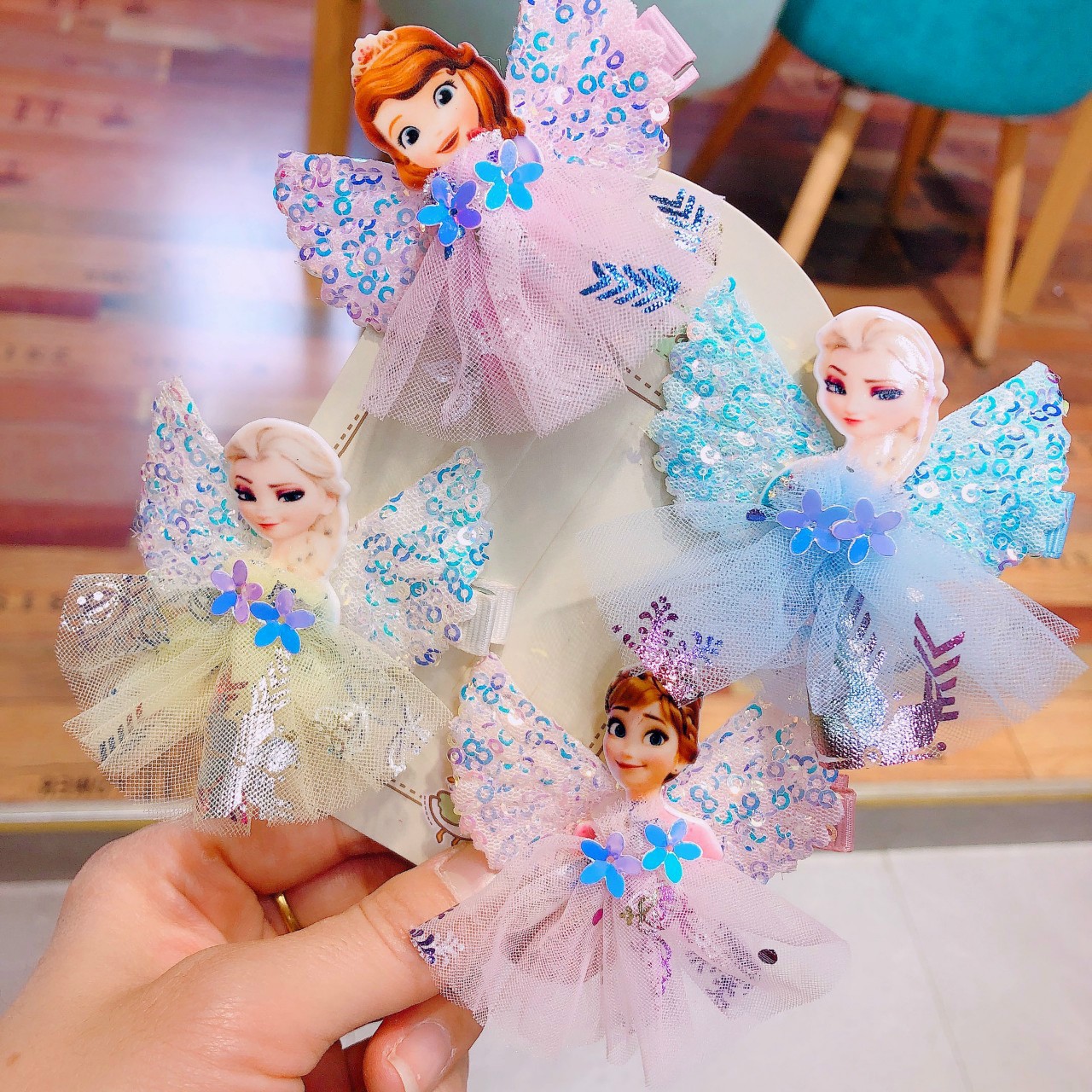 Kẹp tóc kiểu công chúa dễ thương