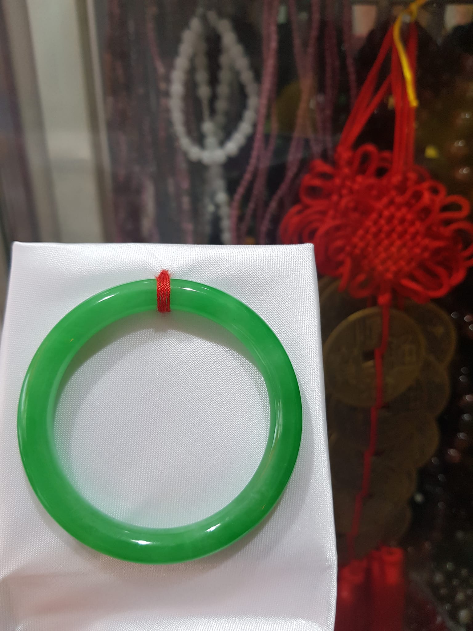 Vòng đeo Tay Đá Cẩm Thạch Lý K 48 Size vòng 48mm x dầy 7,2mm Xanh lá Nữ mệnh mộc hỏa thủy cân nặng 35kg - 48kg đeo đẹp ạ