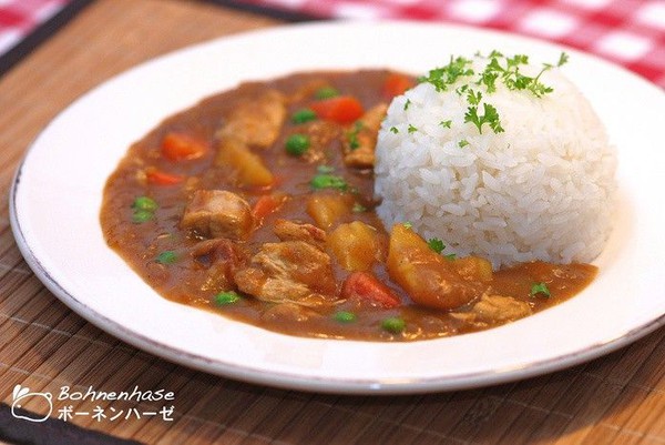 Viên nấu Cà ri kiểu Nhật Kobe Bussan 200g - các vị