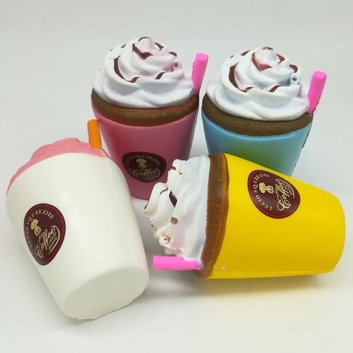 SQUISHY TRÀ SỮA KEM LẠNH ỐNG HÚT