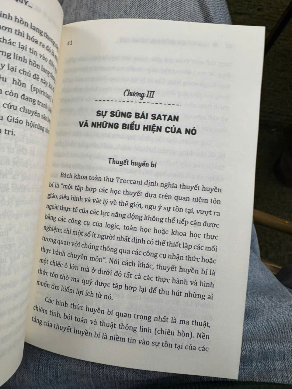 NHÀ TRỪ QUỶ: Diễn Giải Về Ma Quỷ - Những Chiêu Trò Của Satan Và Đạo Quân Thiên Thần Sa Ngã – Nxb Tri Thức