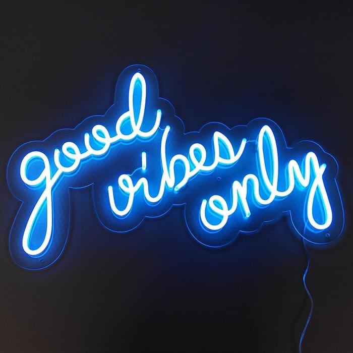 Đèn Led Chữ Neon - Tràn Trí Phòng