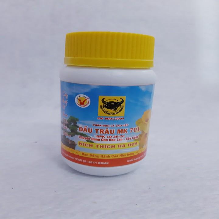 Phân Bón Lá Kích Thích Ra Hoa ĐẦU TRÂU 701