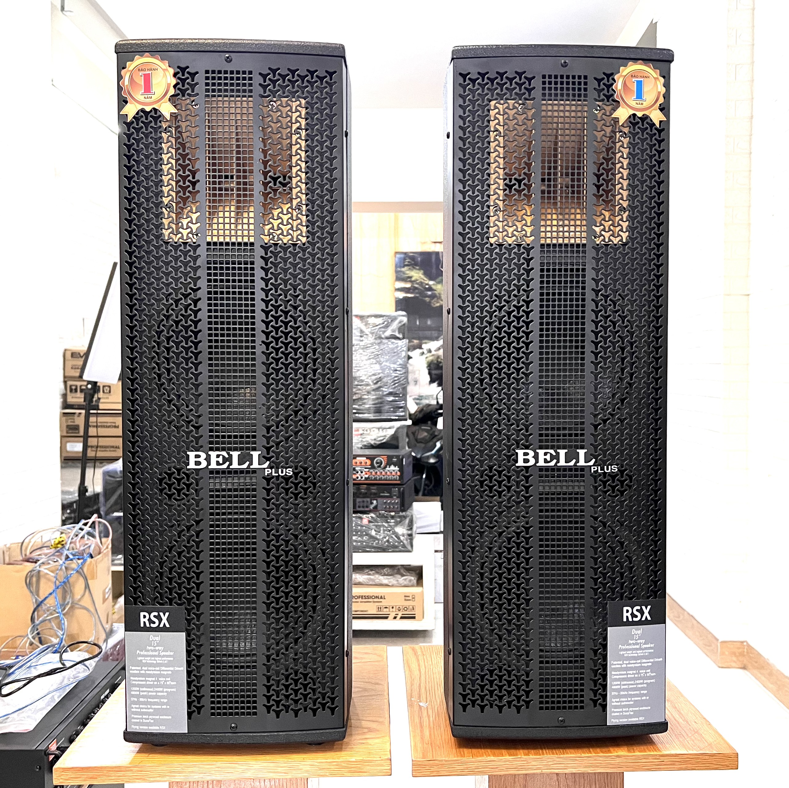Loa đứng Full đôi 20 thùng sơn cao cấp 2 bass đôi 20 và 1 chép kèn chuyên karaoke và nghe nhạc BellPlus (hàng chính hãng)