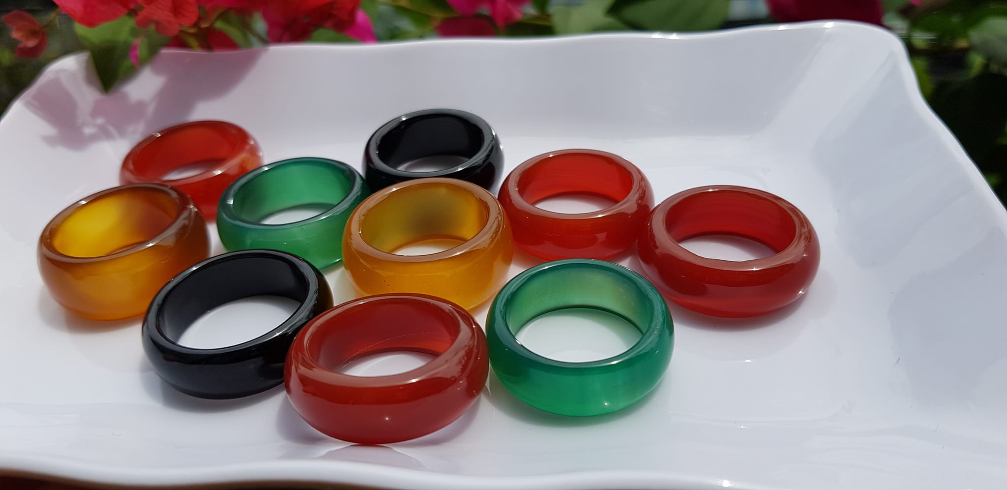 Nhẫn Nam Ni 19mm x cao 9mm Chất liệu đá mã não đủ màu Đỏ Vàng Đen Xanh dương shop giao bất kỳ Các Anh chọn nhẫn màu nào thì inbox shop giao đồng giá ạ