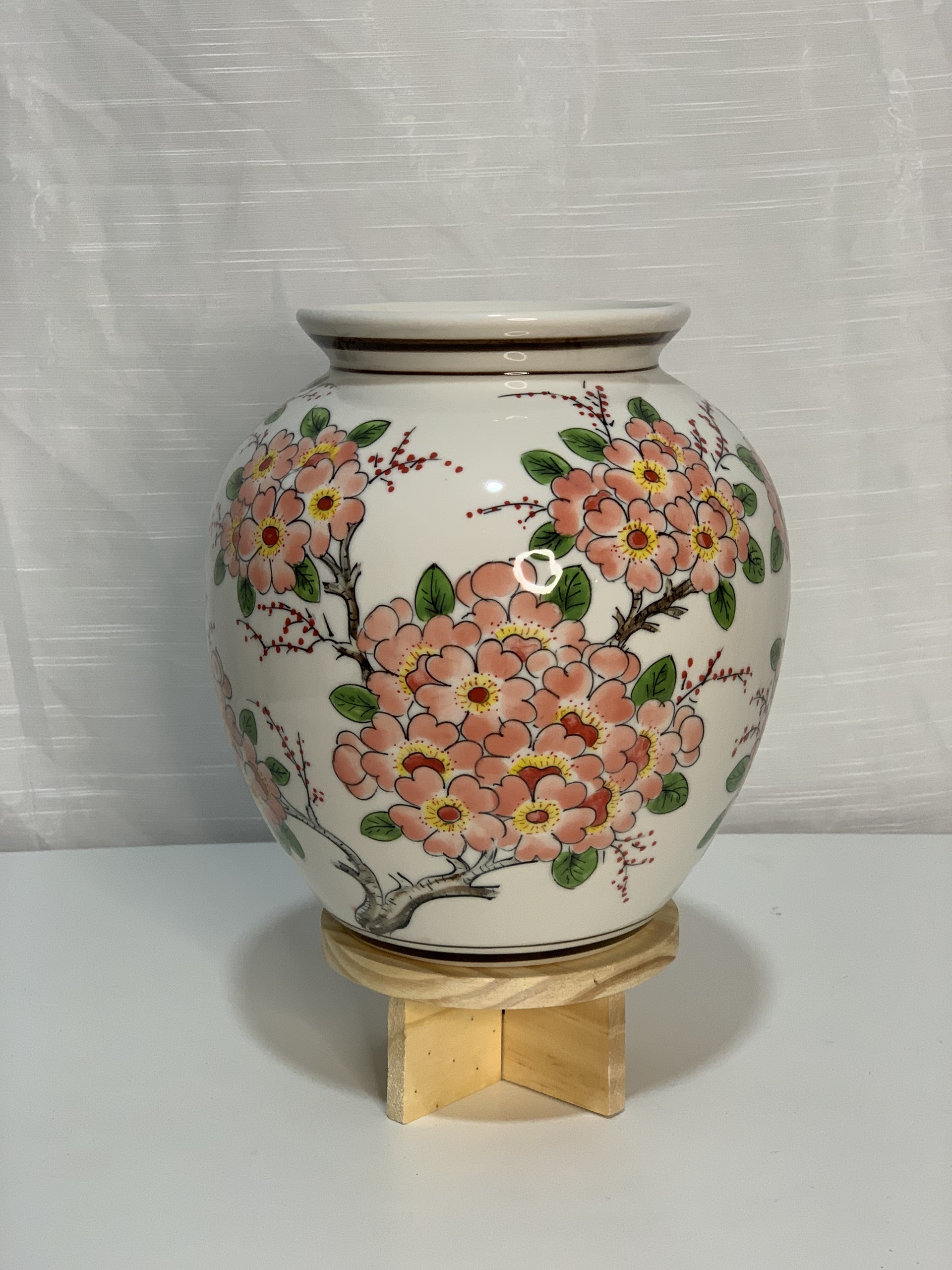 LỌ HOA VẼ BĂNG MAI HÀNG VẼ KỸ THỦ CÔNG CAO TỪ 20 Đến24CM.