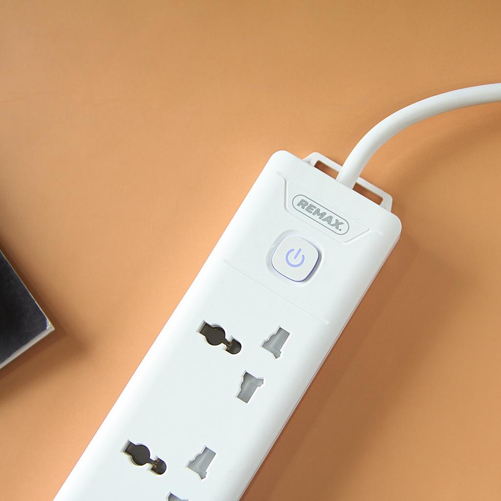 Ổ cắm điện đa năng Remax 5 ổ cắm + 3 USB Remax RV-05 lỗ cắm tải 2500W an toàn chống giật, chịu nhiệt - Hàng Chính Hãng