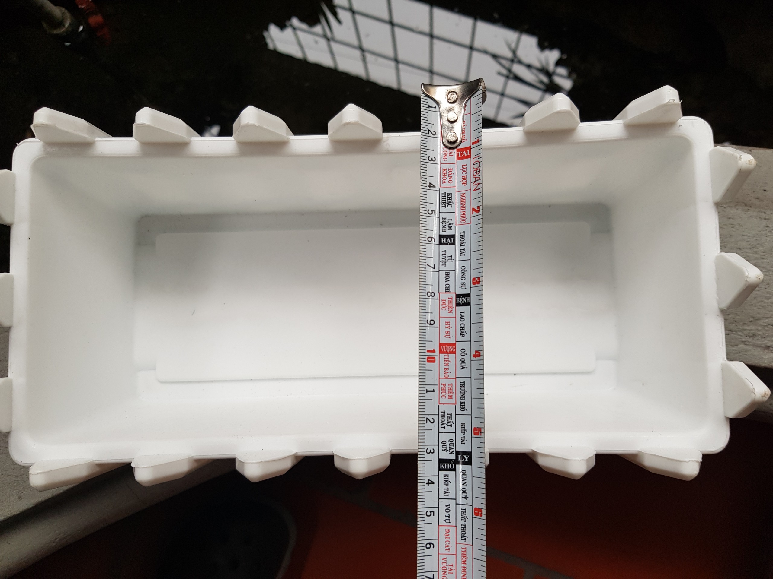 5 Chậu Hàng Rào Trang Trí Màu Trắng Kích Thước 30x14x11cm