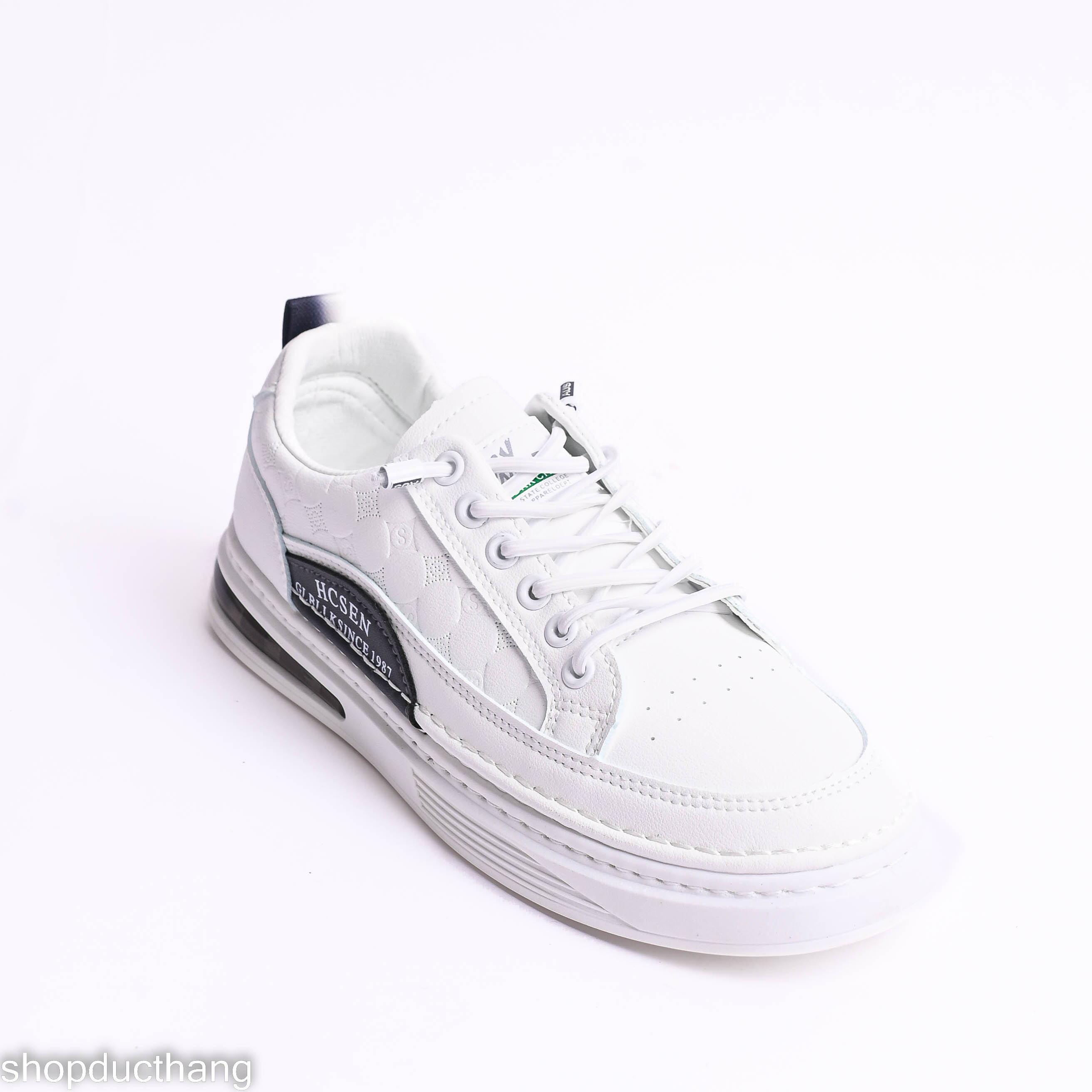 Giày thể thao nam đơn giản