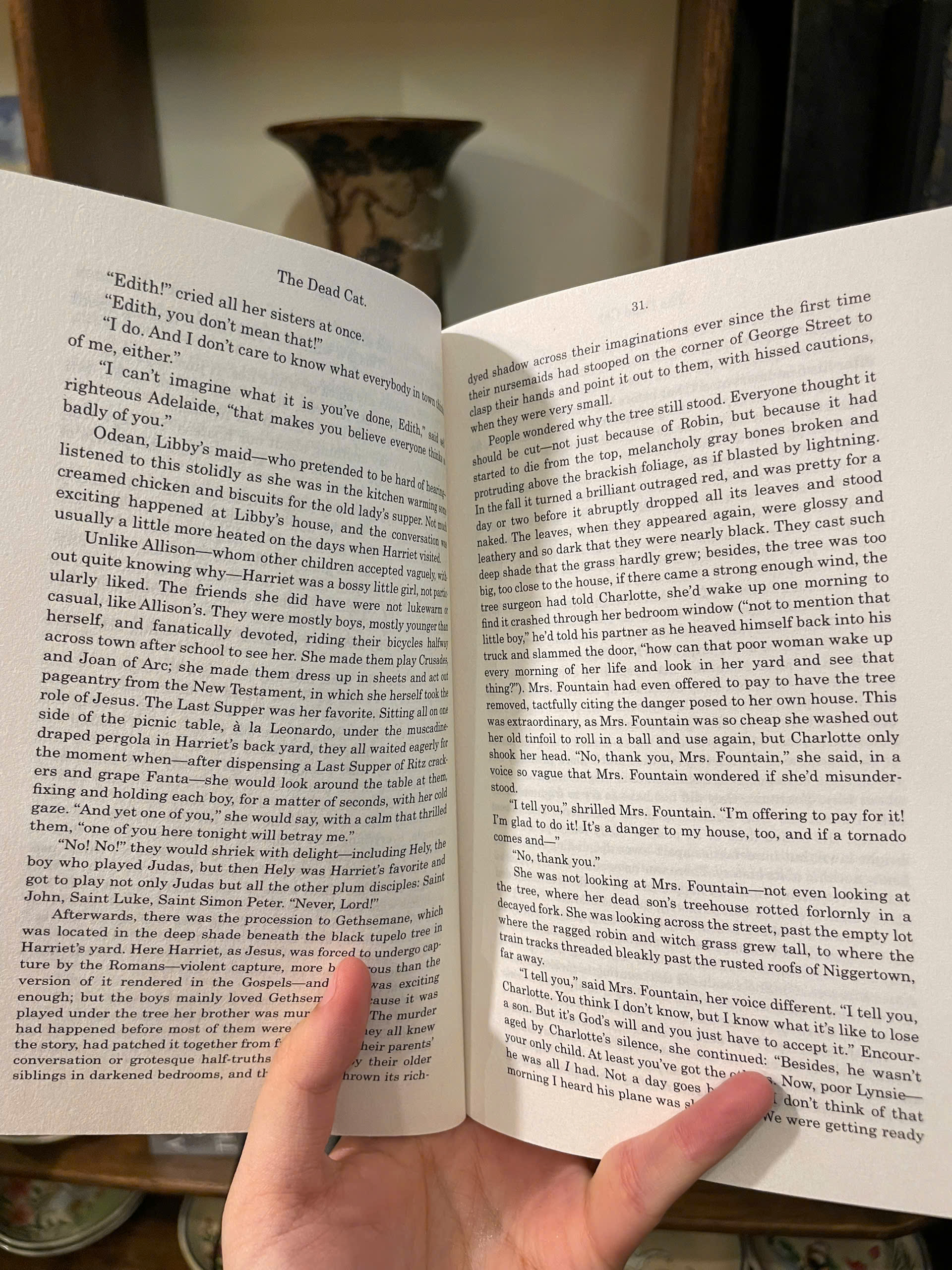Sách - The Little Friend (International Bestseller - Pulitzer Prize-Winning Author) by Donna Tartt