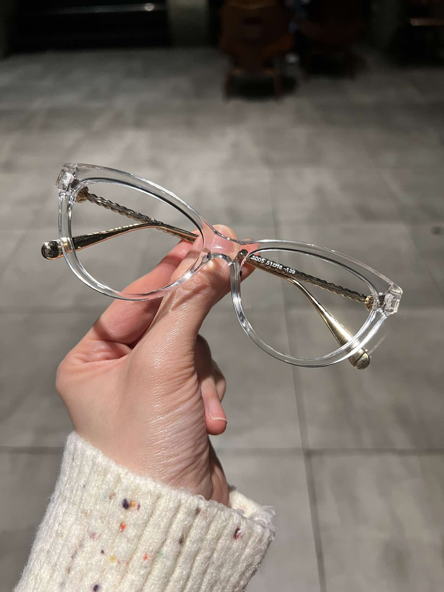 Kính Mắt mèo trong gọng kim loại cao cấp cho nữ