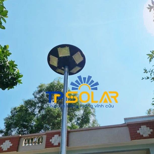 Đèn Sân Vườn Năng Lượng Mặt Trời TP Solar TP-U250 Công Suất 250W Cảm Biến Chuyển Động, Chống Nước IP65