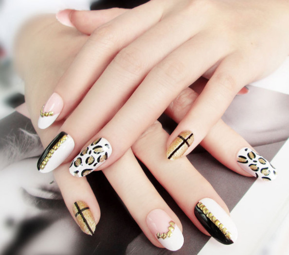 Bộ 24 móng tay giả nail thơi trang như hình