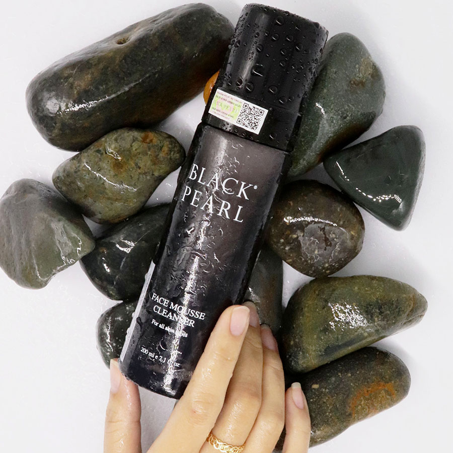 Sữa Rửa Mặt Dạng Bọt Black Pearl - Face Mousse Cleanser - Có Nguồn Gốc Từ Biển Chết - Xuất Xứ Israel - giảm thiểu Bụi Bẩn Và Dầu Dư Thừa, Thay Đổi Tông Màu Da
