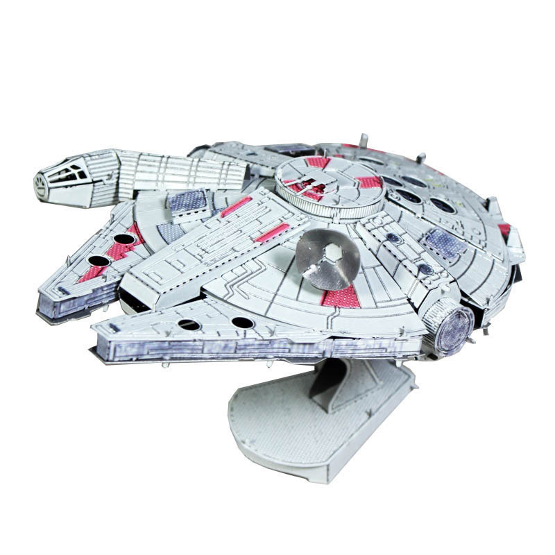 Mô hình thép 3D tự ráp Millenium Falcon màu