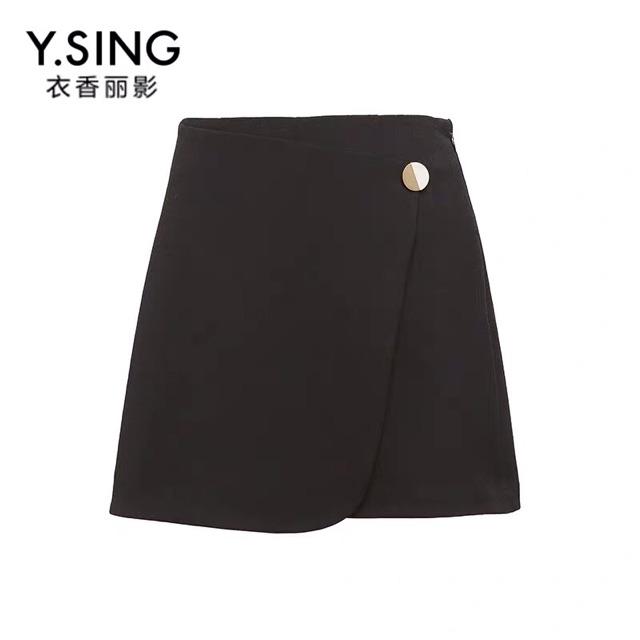 Chân váy chữ A đáp tà lệch đính cúc