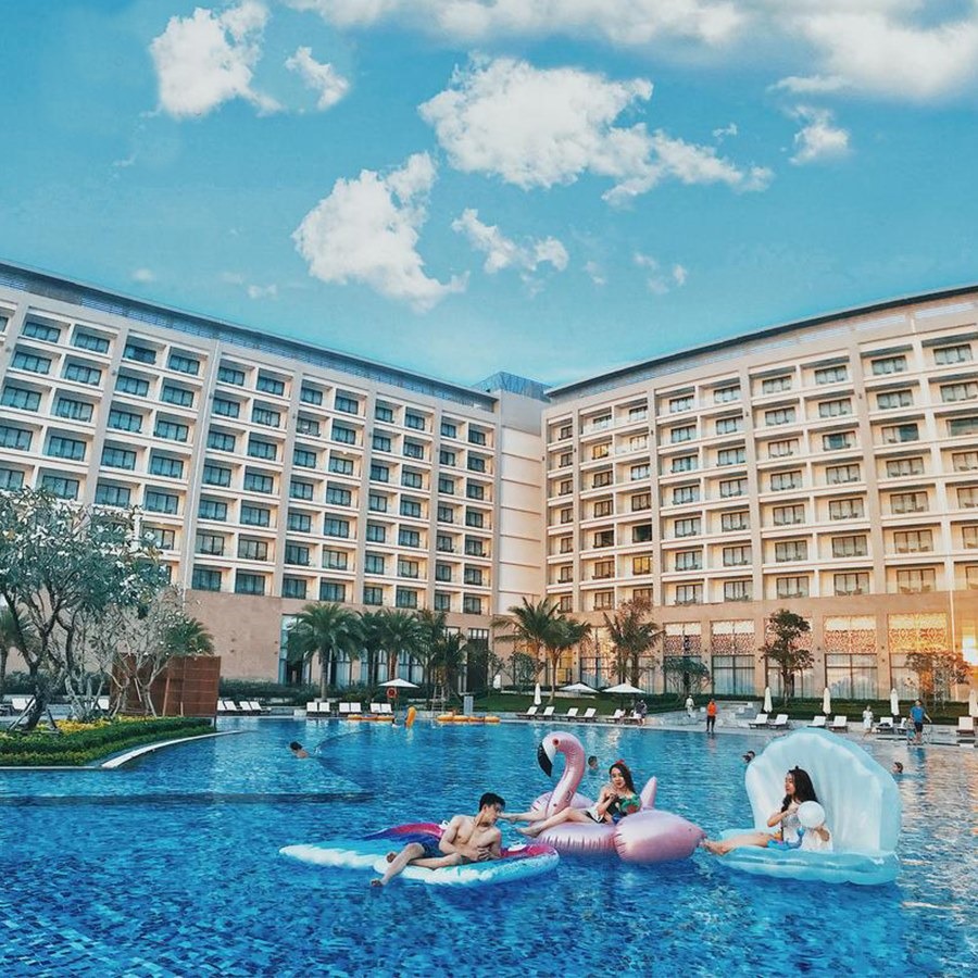 Combo 3N2Đ VinOasis Phú Quốc Resort 5* + Vé Máy Bay, Miễn Phí VinWonders, Vinpearl Safari, Đưa Đón Sân Bay