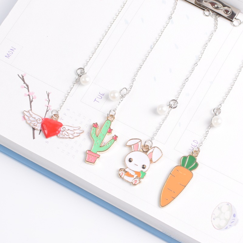 Bookmark Kẹp Sách Kim Loại Phối Charm Hình Cây Xương Rồng