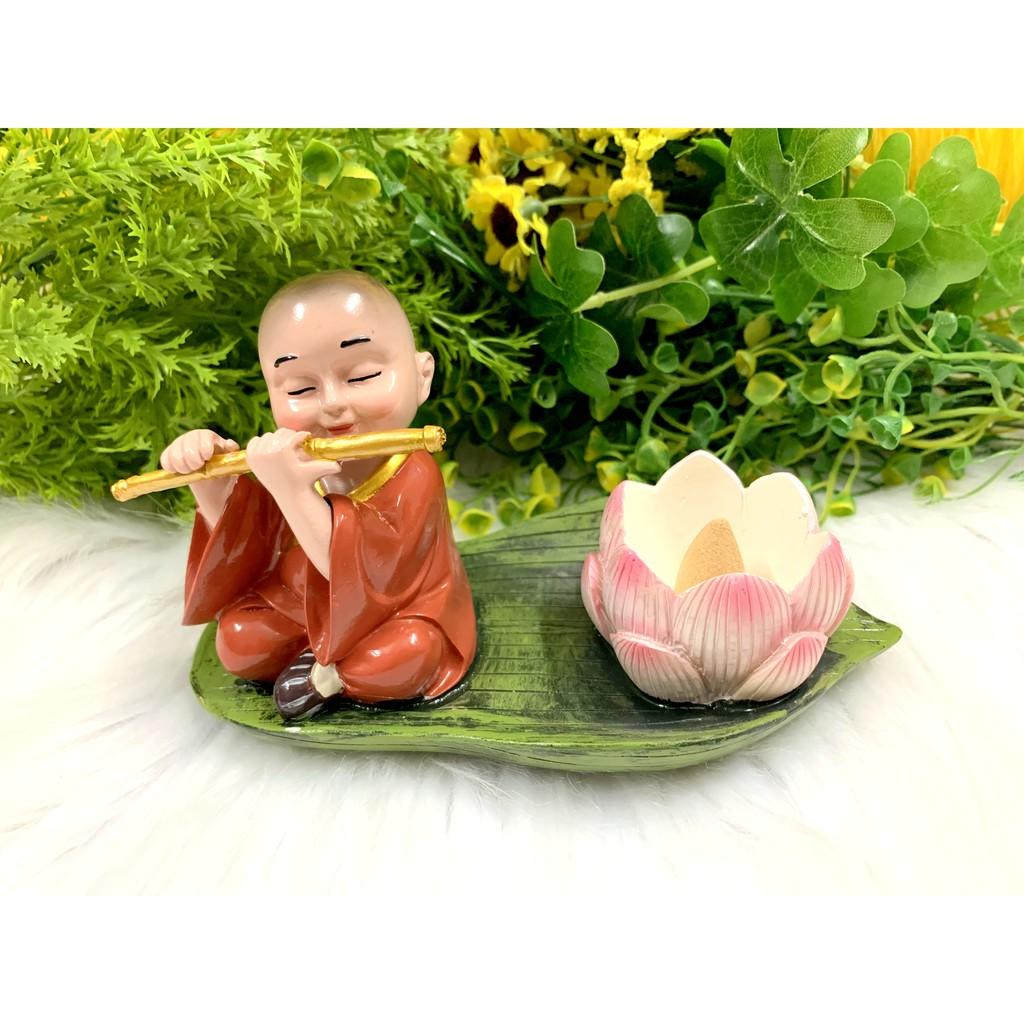 Xông Trầm chú tiểu hoa sen