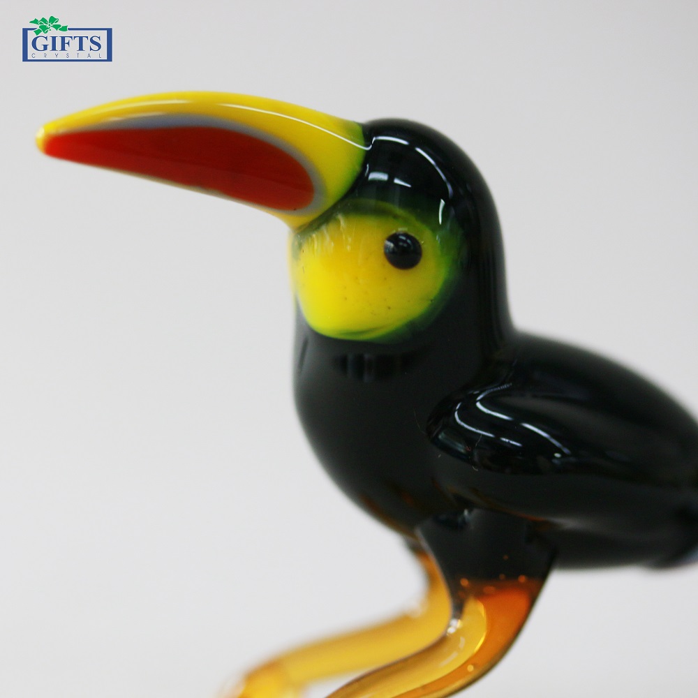 Tượng Chim Toucan thủy tinh màu 1370