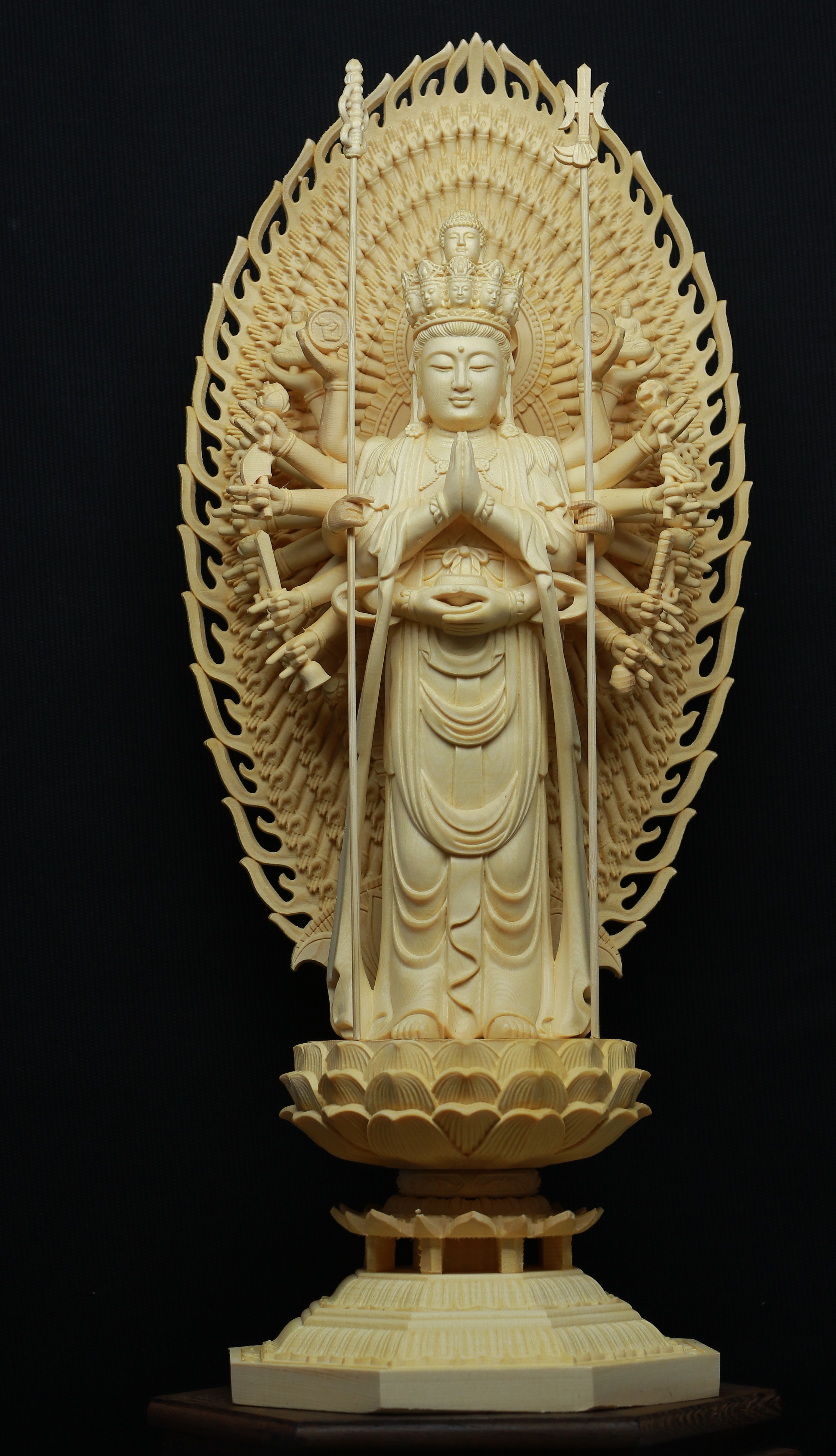 Tượng Bồ Tát Thiên Thủ Thiên Nhãn Đứng- Gỗ Hoàng Dương kích thước 14,5x14,5x42cm (DxRxC)