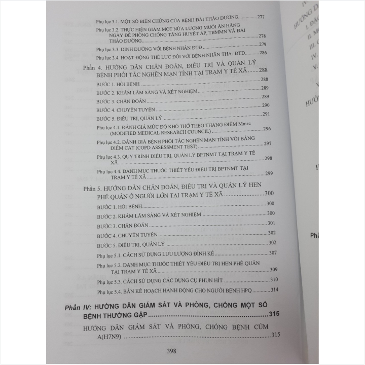 Sách Hướng Dẫn Chẩn Đoán, ĐiềuTrị, Cách Ly Y Tế, Giám Sát, Phòng, Chống Dịch Bệnh Và Một Số Bệnh Thường Gặp Tại Các Cơ Quan, Đơn Vị, Trường Học, Gia Đình Và Cộng Đồng - V2163P