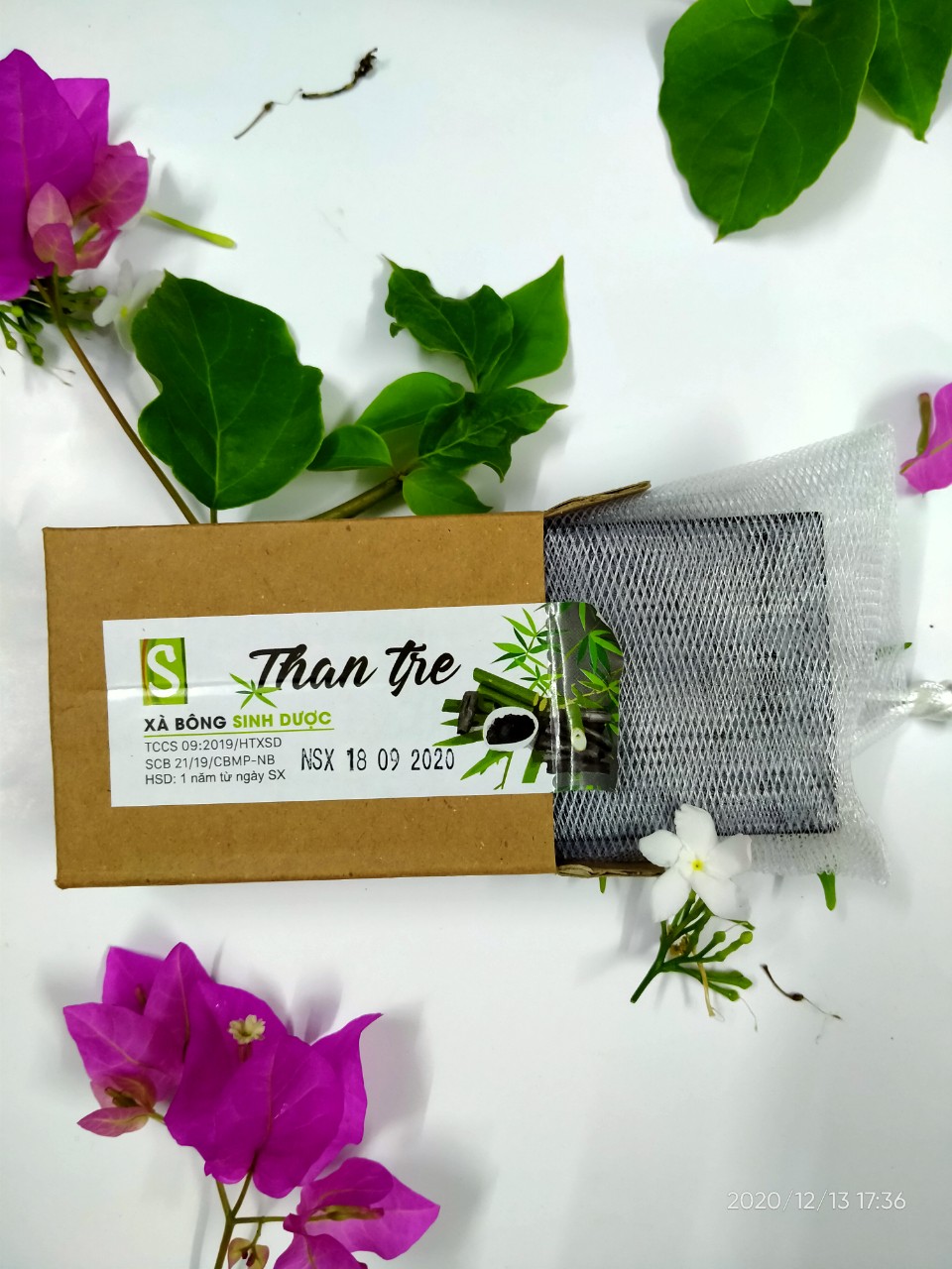 Bánh Xà bông Sinh Dược 100 gram màu Than Tre, kèm túi lưới tạo bọt