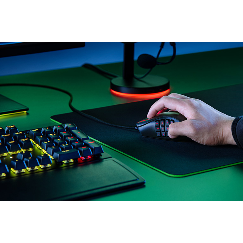 Tấm lót chuột Razer Firefly V2-Hard Mat-Chroma_RZ02-03020100-R3M1- HÀNG CHÍNH HÃNG