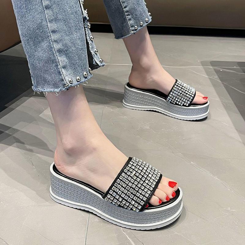 Dép đế xuồng đính đá thời trang cho nữ