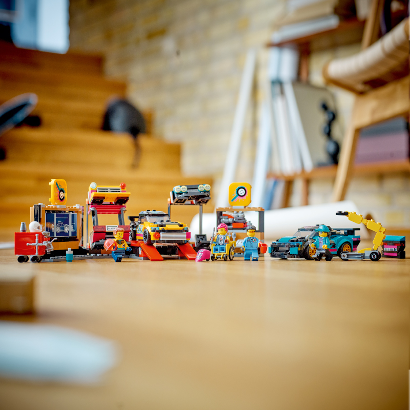 Đồ Chơi Lắp Ráp LEGO City Trạm Ga-Ra Nâng Cấp Xe Đua 60389