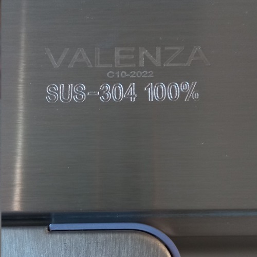 Combo chậu rửa chén bát 1 hố lớn Valenza size 7846 inox 304 kèm vòi rửa bát rút dây Valenza RT-02 inox 304, bộ xả to ngăn mùi, khay inox kín-TẶNG BÌNH NƯỚC RỬA CHÉN