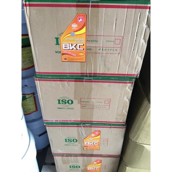 Bkc , tôm đỏ thân, vuông quảng canh 2 lít/ cal