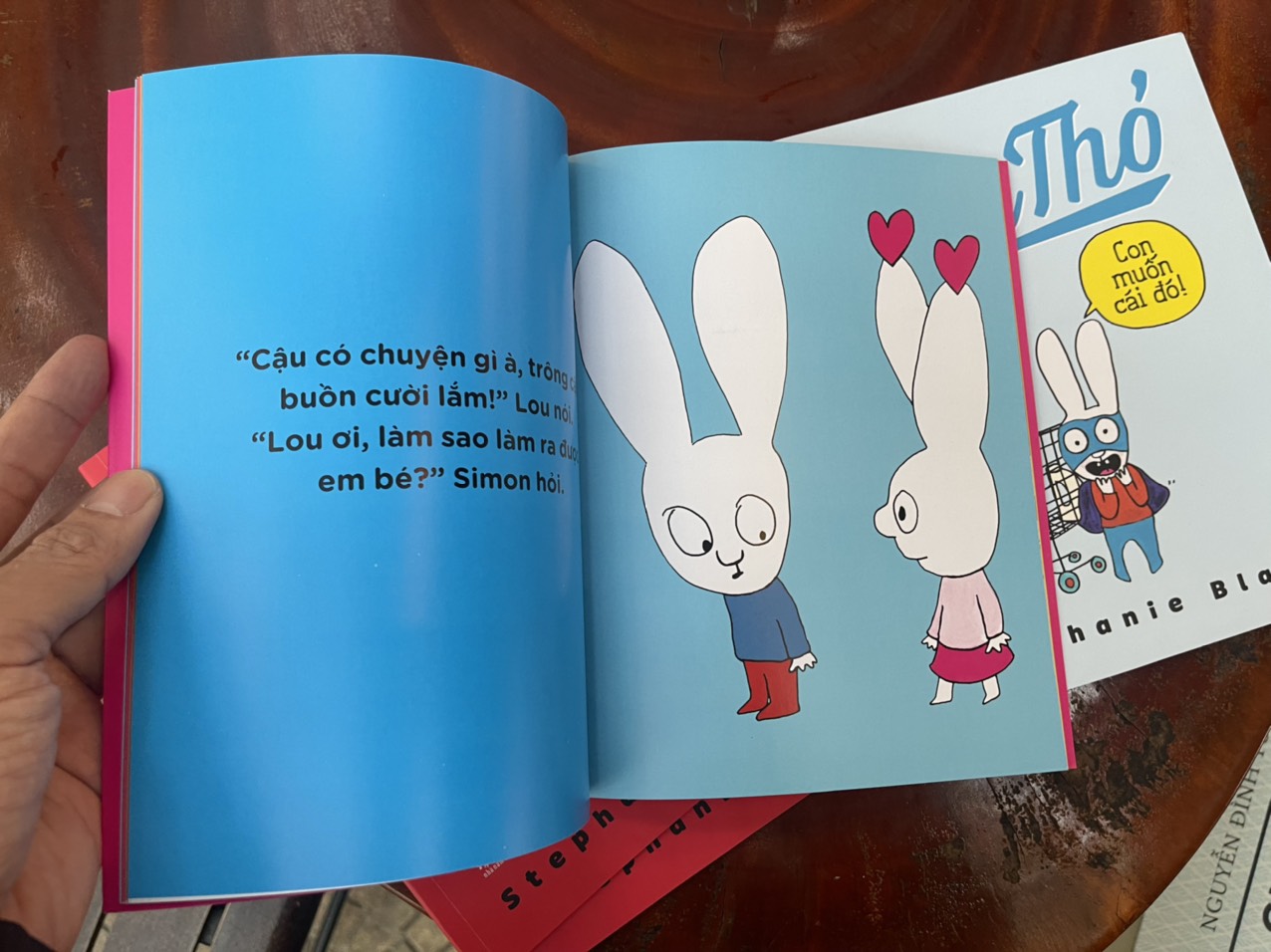 SIÊU THỎ - Có một em bé trong bụng mẹ, Con muốn cái đó, Con muốn ăn mì, Em bé cưng, Ứ đi nha sĩ đâu - Stephanie Blake – Măng dịch - Nhã Nam