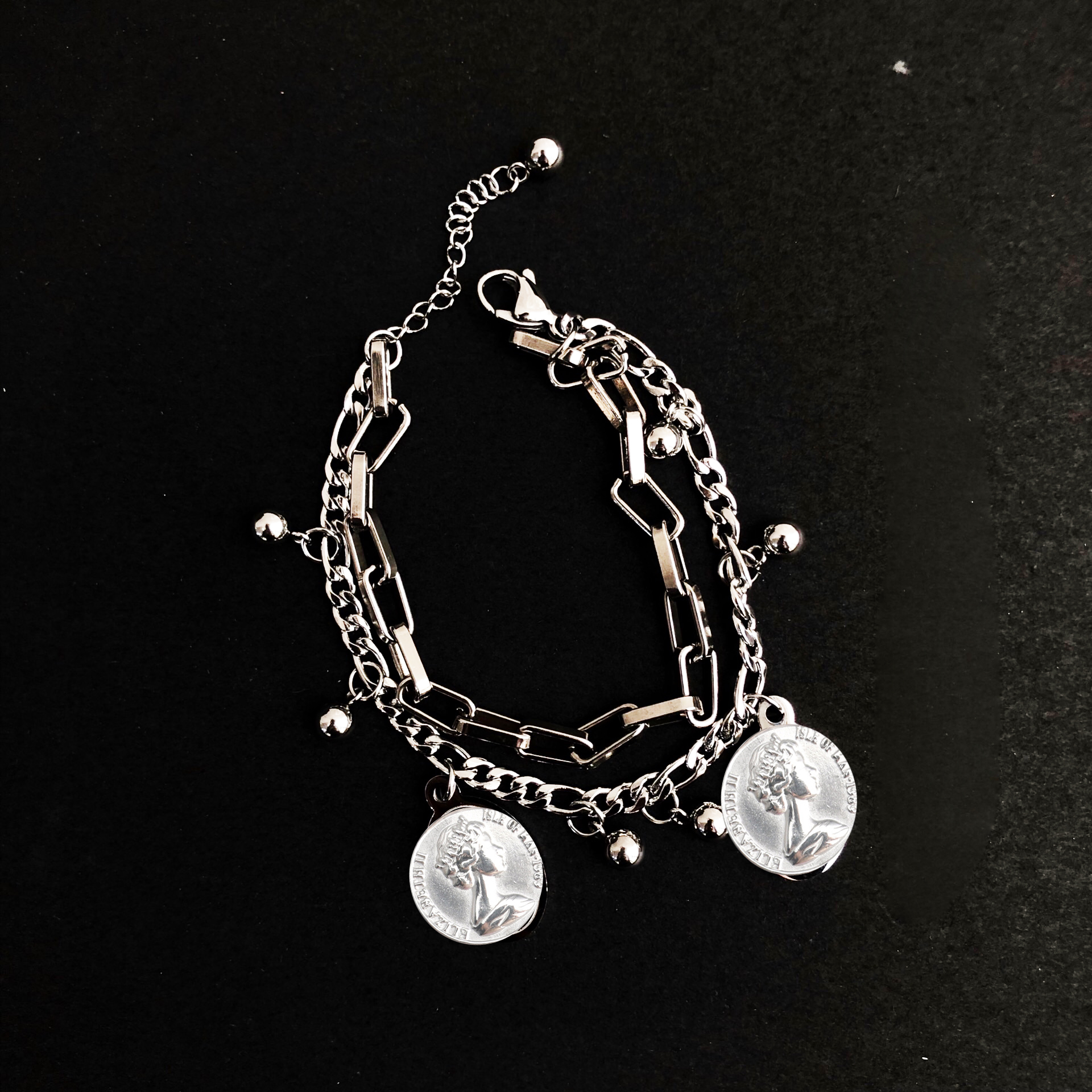 Vòng tay lắc tay titan không đen nam nữ hot