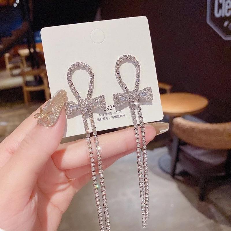 Earrings đeo tai hình nơ gắn đá lấp lánh cao cấp cho nữ