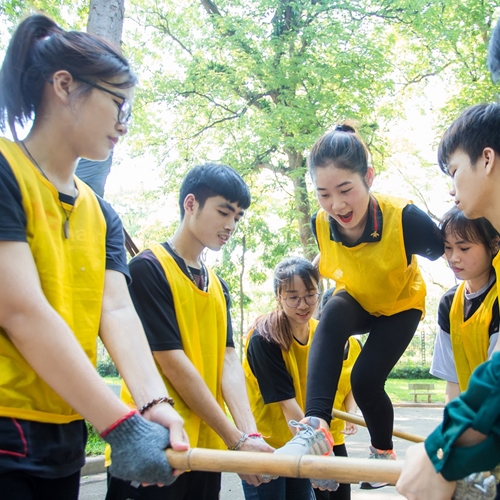 TEAMBUILDING_NẤC THANG THÀNH CÔNG_EAGLESY_TRÒ CHƠI ĐỒNG ĐỘI_TRÒ CHƠI TẬP THỂ_ TRÒ CHƠI TRÍ TUỆ_ TRÒ CHƠI VẬN ĐỘNG_TINH THẦN TEAMWORK_ TEAM BUILDING