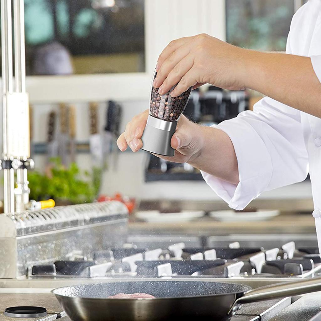 Dụng cụ Xay Tiêu và Đựng Tiêu Nắp Inox