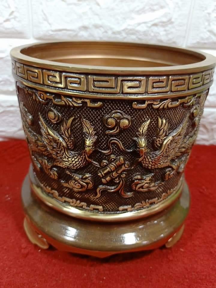 Bát Hương Đồng vàng 16 trạm trổ Rồng Phượng bày biện ban thờ đem đến gia chủ sự may mắn , thịnh vượng đường kính 12cm