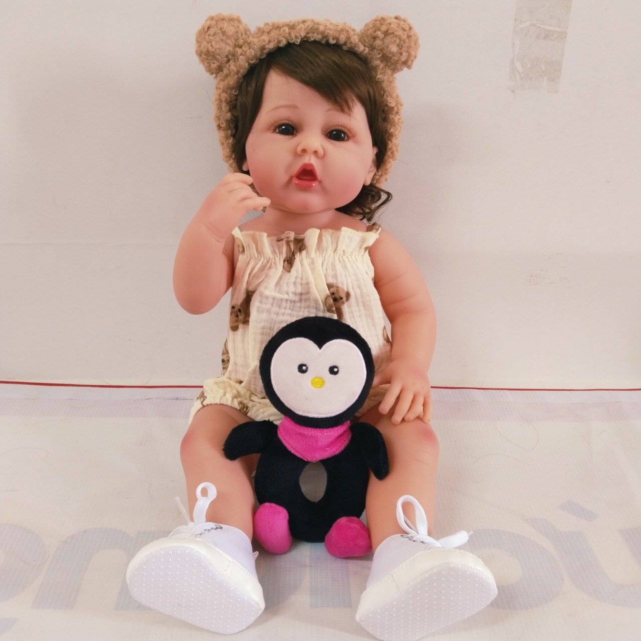 Búp Bê Tái Sinh Thân Nhựa Mềm 55cm = 22 inch Bé Gái Ăn Ngón Tay Áo Nâu Reborn Body Full Vynil doll PVN4909